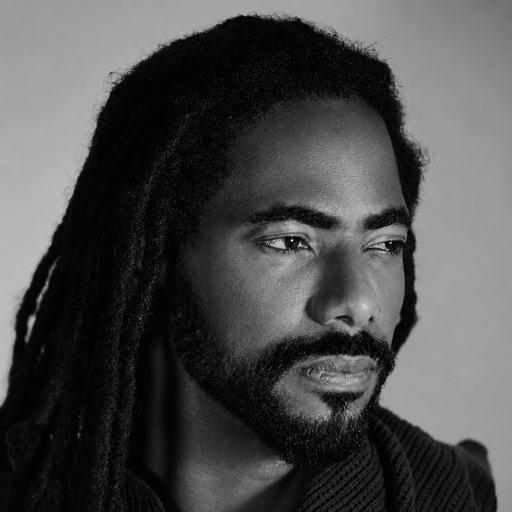 Denison Luz — retrato em preto e branco